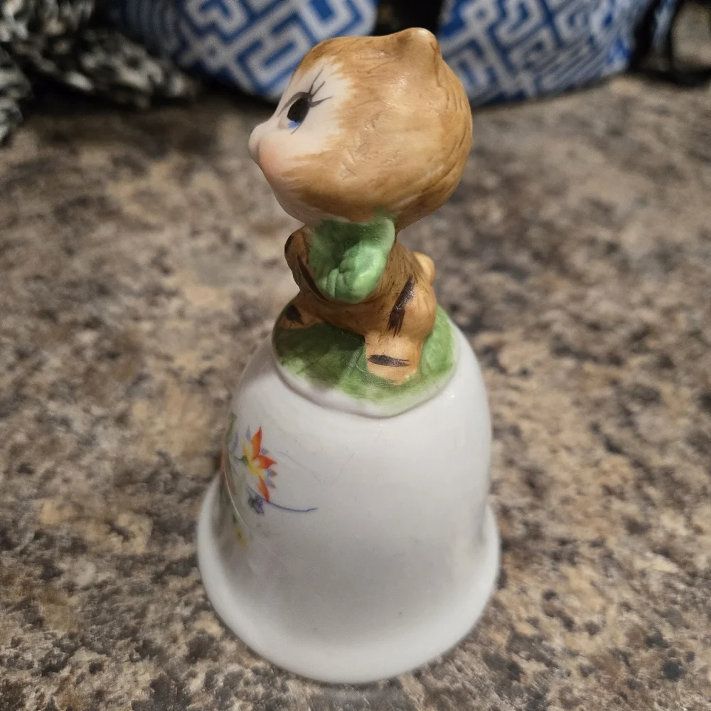N/A kitschy chipmunk